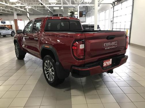 2024 GMC Canyon Denali