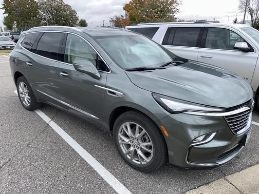 2023 Buick Enclave Premium AWD