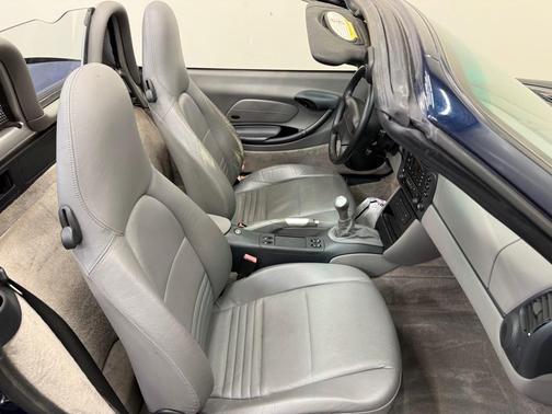 Ocean Blue Metallic 1999 Porsche Boxster