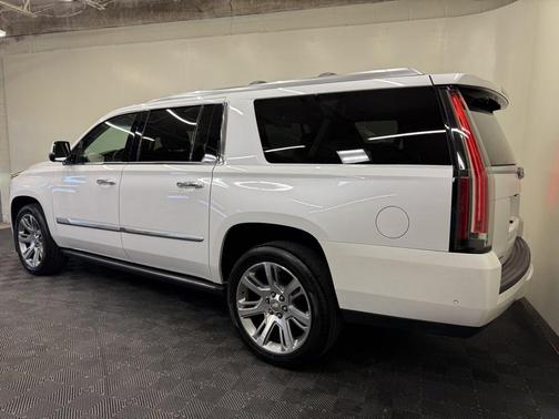 Crystal White Tricoat 2017 Cadillac Escalade ESV Premium Luxury