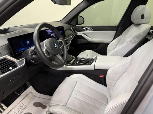 Brooklyn Grey Metallic 2024 BMW X5 xDrive40i