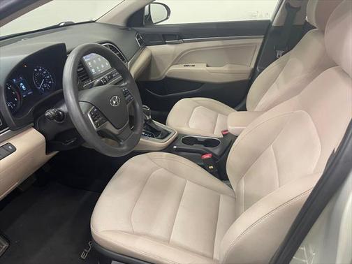 Mineral Beige Pearl 2018 Hyundai ELANTRA SEL