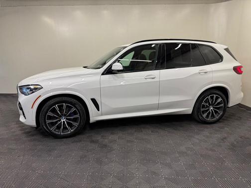 Alpine White 2023 BMW X5 xDrive40i