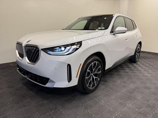 Mineral White Metallic 2025 BMW X3 30 xDrive
