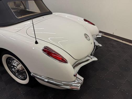 1959 Chevrolet Corvette Base