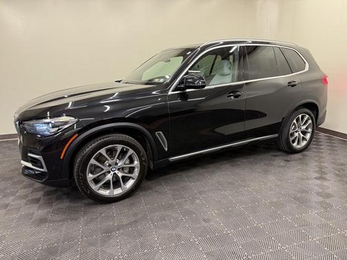Black Sapphire Metallic 2023 BMW X5 xDrive40i