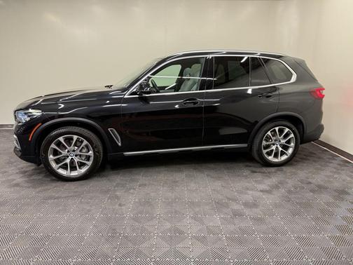 Black Sapphire Metallic 2023 BMW X5 xDrive40i