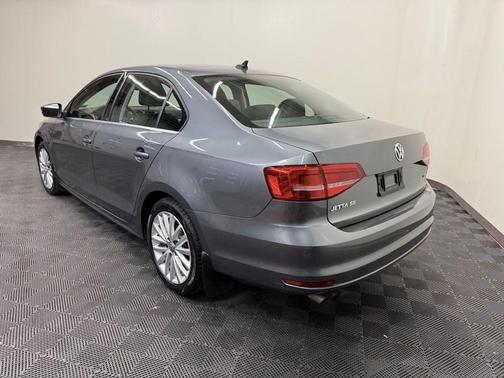 2015 Volkswagen Jetta Auto SE w/Connectivity/Navigation