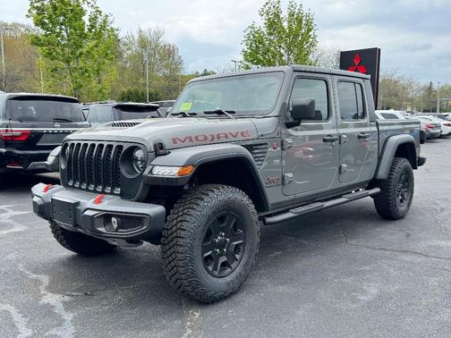 Gray 2022 Jeep Gladiator Mojave