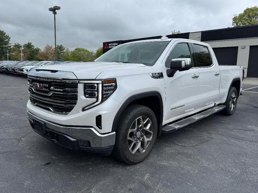 White 2023 GMC Sierra 1500 SLT