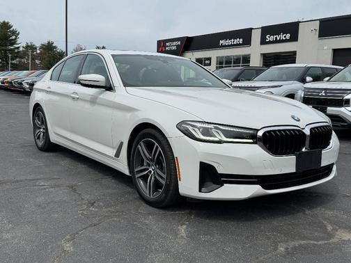 Alpine White 2021 BMW 530 i xDrive