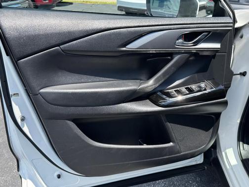 Snowflake White Pearl Mica 2022 Mazda CX-9 Touring