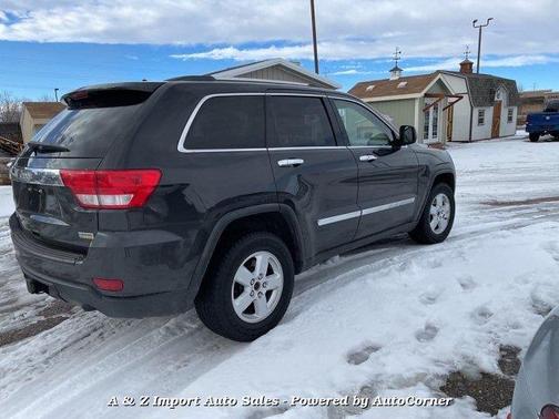 Photo 4 of 7 of 2011 Jeep Grand Cherokee Laredo
