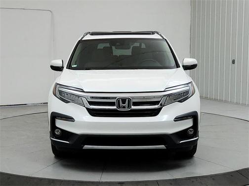 2022 Honda Pilot Touring 8-Passenger