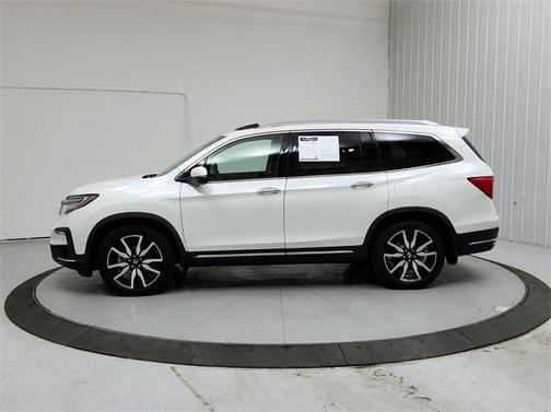 2022 Honda Pilot Touring 8-Passenger