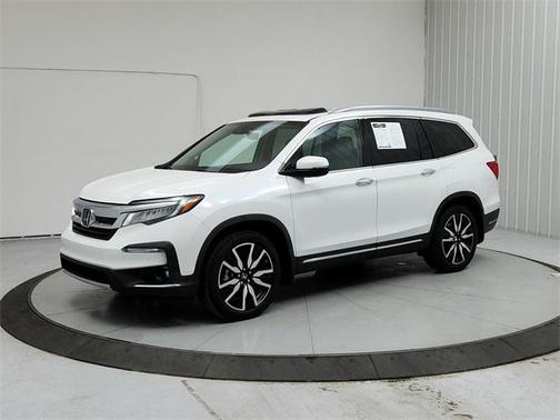 2022 Honda Pilot Touring 8-Passenger