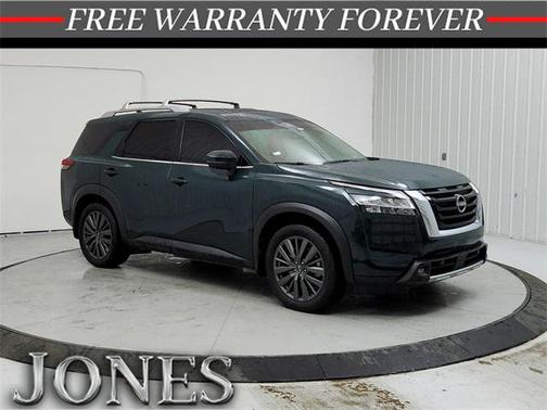 2022 Nissan Pathfinder SL 2WD