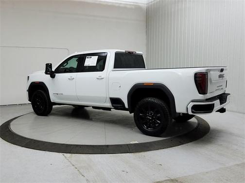 2024 GMC Sierra 2500 AT4
