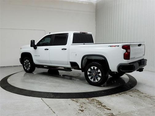 2024 Chevrolet Silverado 2500 Custom