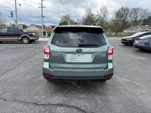 Jasmine Green Metallic 2017 Subaru Forester 2.5i Premium