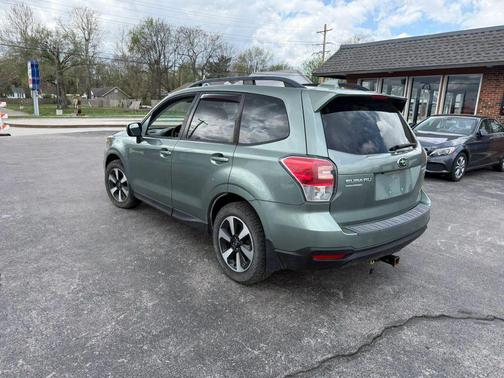 Jasmine Green Metallic 2017 Subaru Forester 2.5i Premium