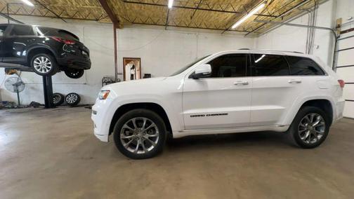 2019 Jeep Grand Cherokee Summit