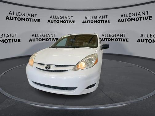 Natural White 2008 Toyota Sienna LE