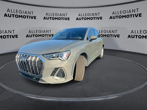 Chronos Gray Metallic 2022 Audi Q3 45 S line Premium Plus
