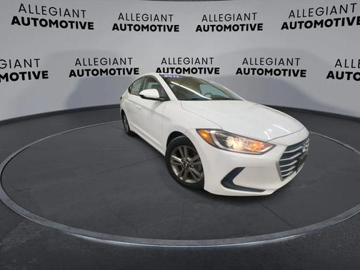 Quartz White Pearl 2017 Hyundai ELANTRA SE