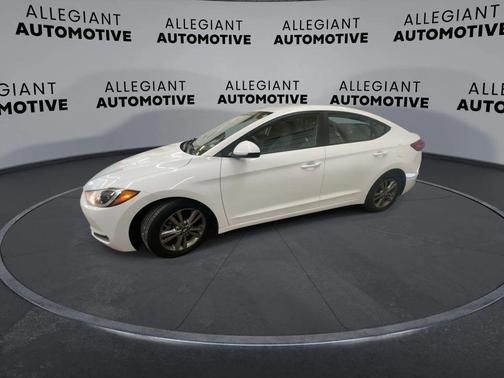 Quartz White Pearl 2017 Hyundai ELANTRA SE