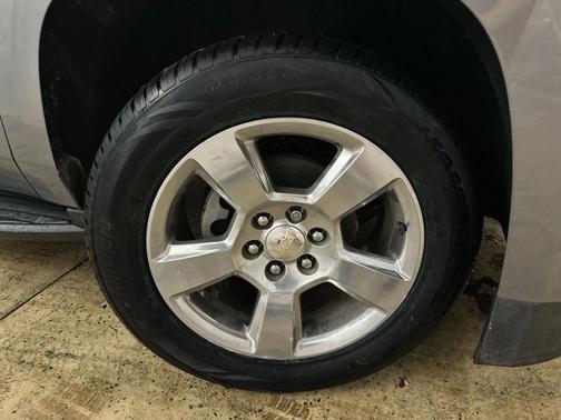 Pepperdust Metallic 2017 Chevrolet Tahoe LT