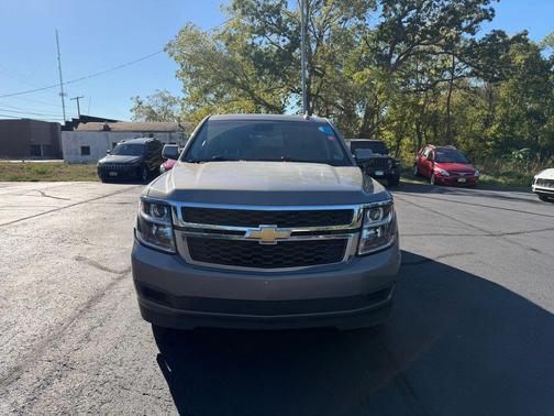 Pepperdust Metallic 2017 Chevrolet Tahoe LT
