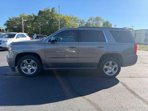 Pepperdust Metallic 2017 Chevrolet Tahoe LT