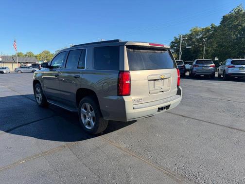 Pepperdust Metallic 2017 Chevrolet Tahoe LT