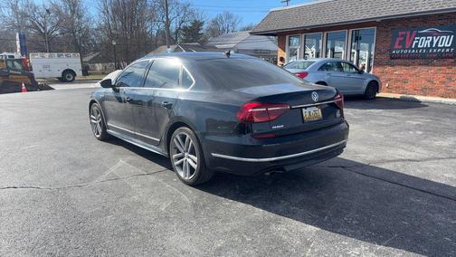 2017 Volkswagen Passat 1.8T R-Line w/Comfort