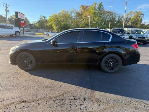 Black Obsidian 2015 INFINITI Q40 Base