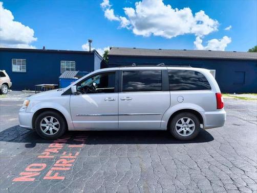 2011 Chrysler Town & Country Touring
