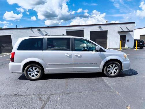 2011 Chrysler Town & Country Touring
