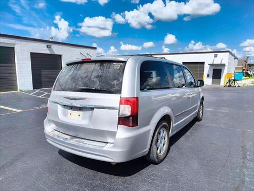 2011 Chrysler Town & Country Touring
