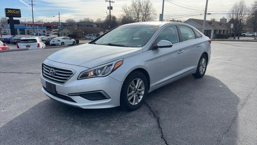 2016 Hyundai SONATA SE