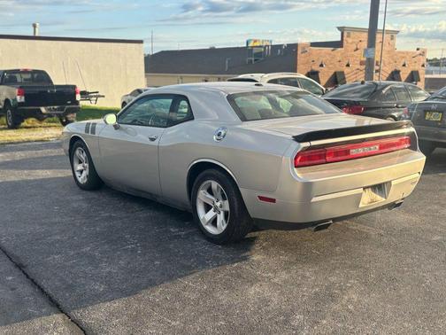 2012 Dodge Challenger SXT