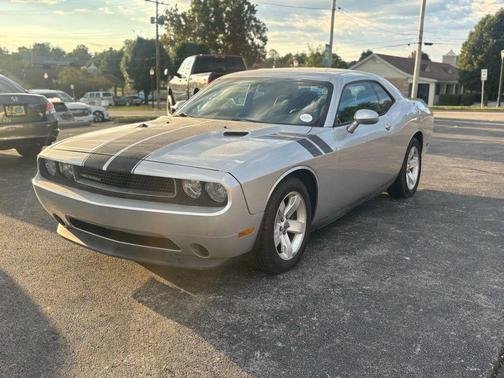 2012 Dodge Challenger SXT