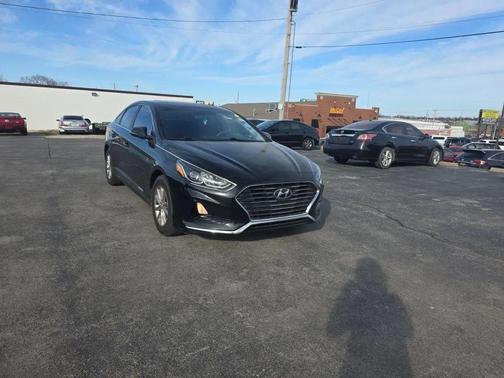 2018 Hyundai SONATA SE