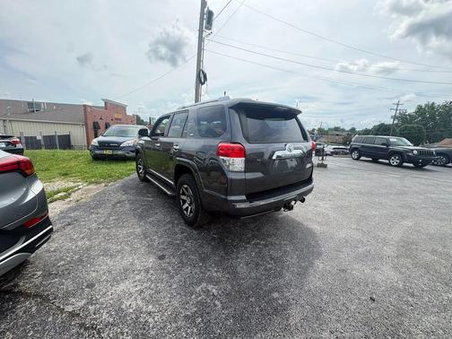 Magnetic Gray Metallic 2010 Toyota 4Runner SR5