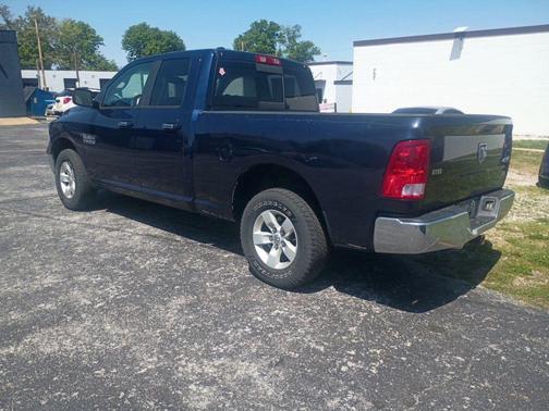True Blue Pearlcoat 2016 RAM 1500 SLT