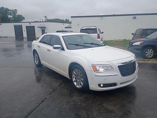 Bright White Clearcoat 2011 Chrysler 300C Base