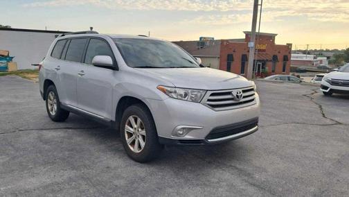 2013 Toyota Highlander SE