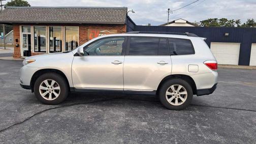 2013 Toyota Highlander SE