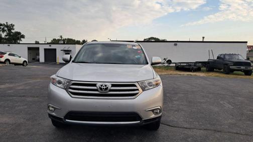 2013 Toyota Highlander SE