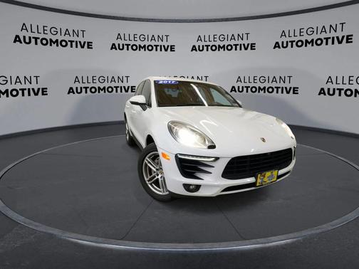 White 2017 Porsche Macan Macan Sport Edition